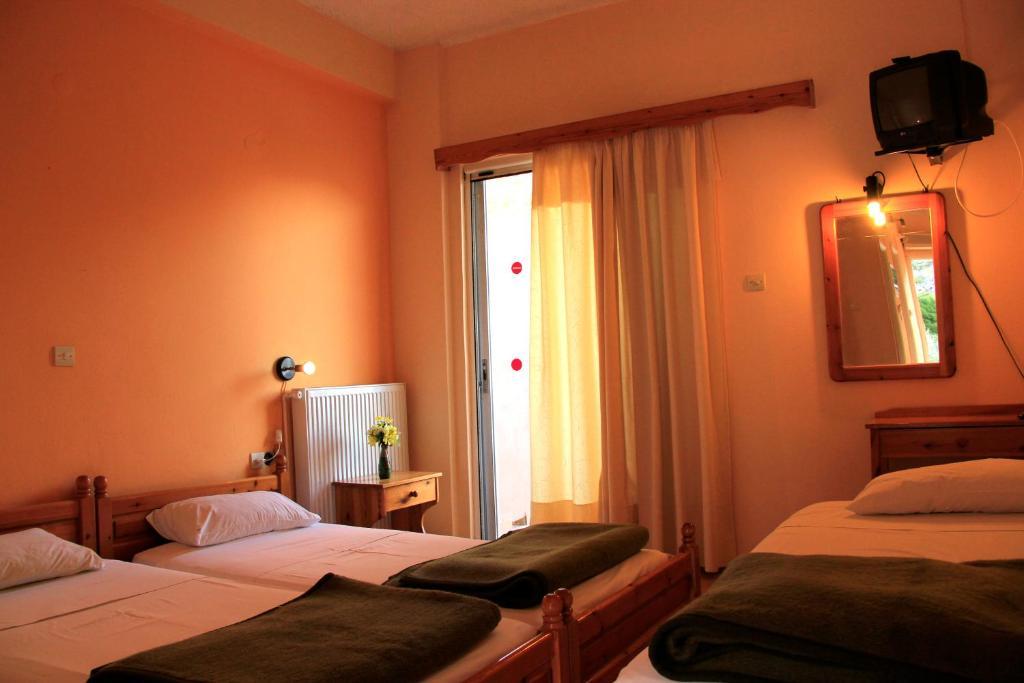 Hotel Galaxias Agioi Pandes Rum bild